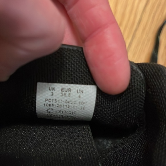 Procat soccer cleats Size 4 - Picture 7 of 7